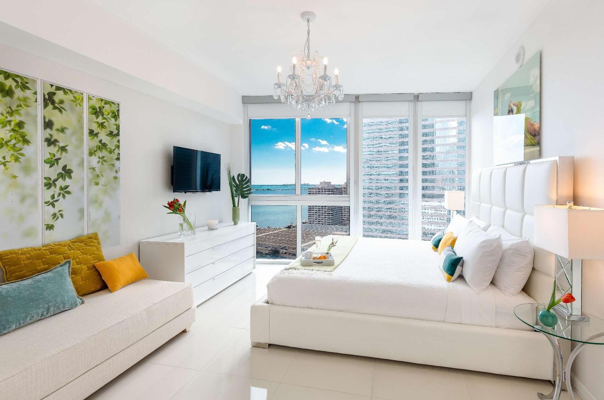 Mvr - Sky-high Style In Brickell Miami