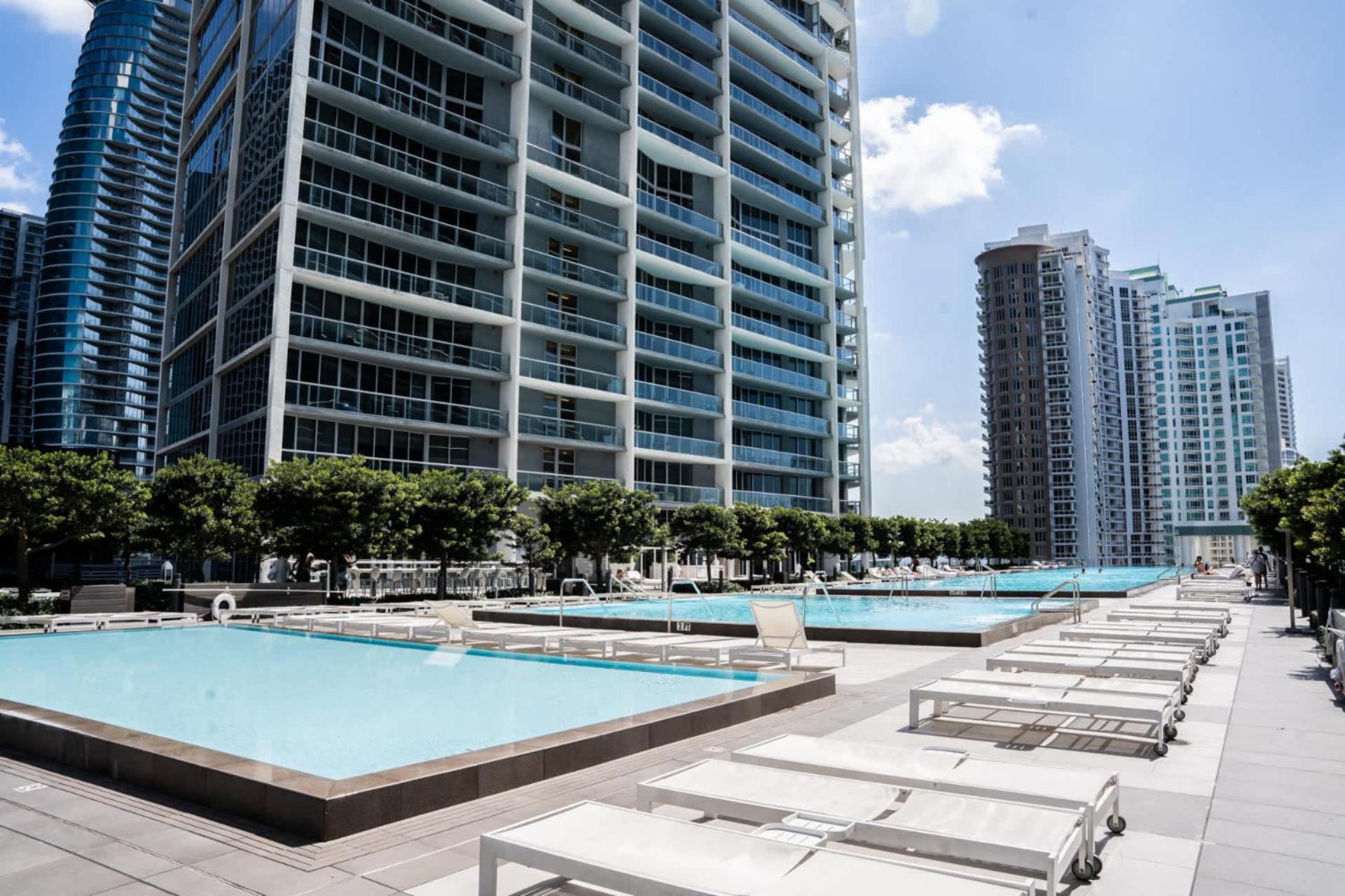 Mvr - Sky-high Style In Brickell Apartment