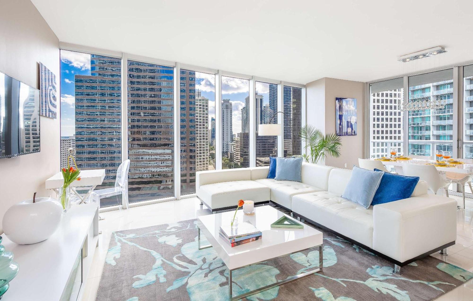 Apartment Mvr - Sky-high Style In Brickell