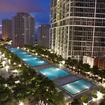 Mvr - Sky-High Style In Brickell